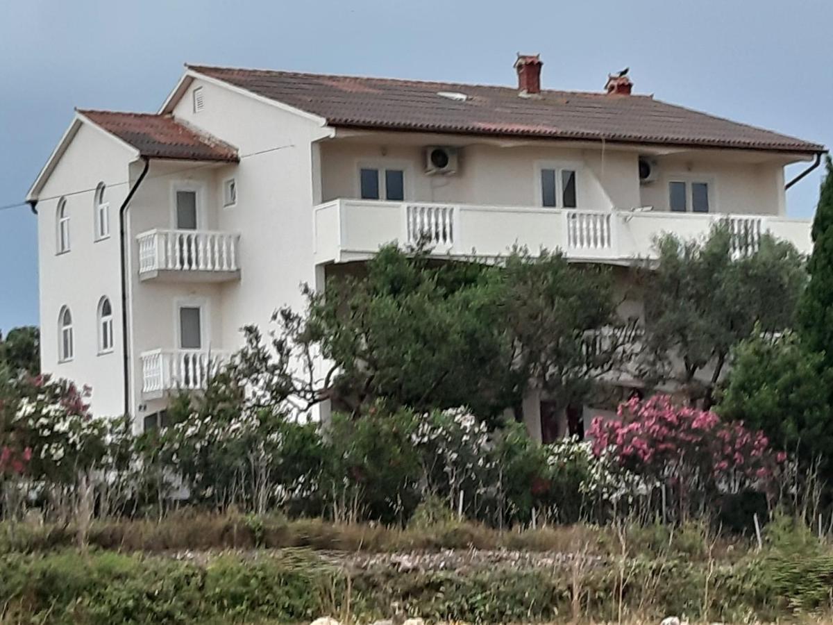 Apartments Zoran Povljana Ngoại thất bức ảnh