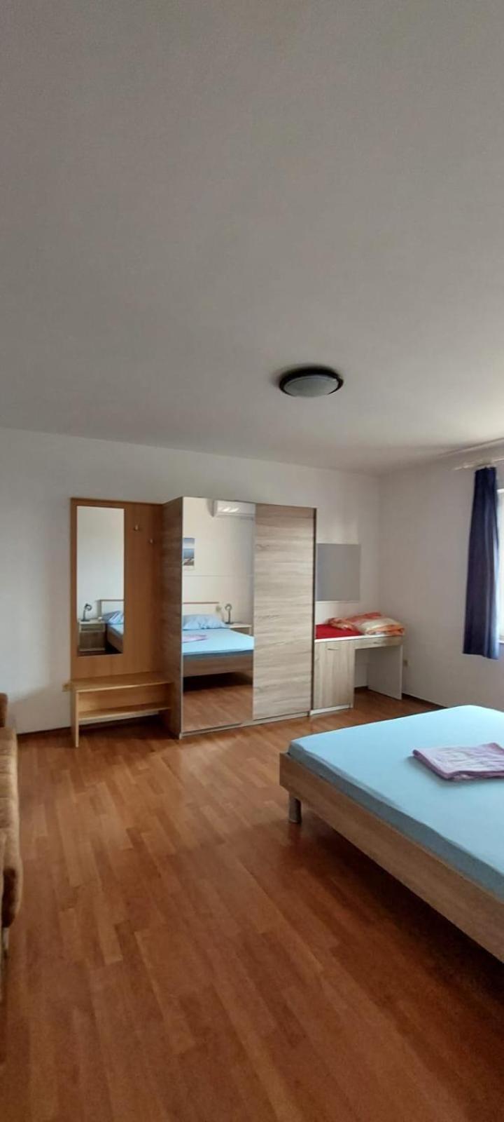 Apartments Zoran Povljana Ngoại thất bức ảnh