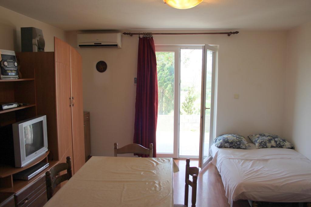 Apartments Zoran Povljana Phòng bức ảnh