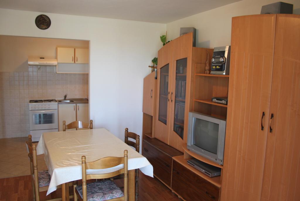 Apartments Zoran Povljana Phòng bức ảnh