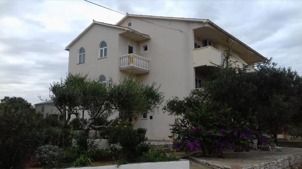 Apartments Zoran Povljana Ngoại thất bức ảnh