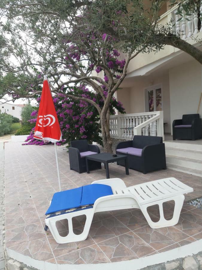 Apartments Zoran Povljana Ngoại thất bức ảnh